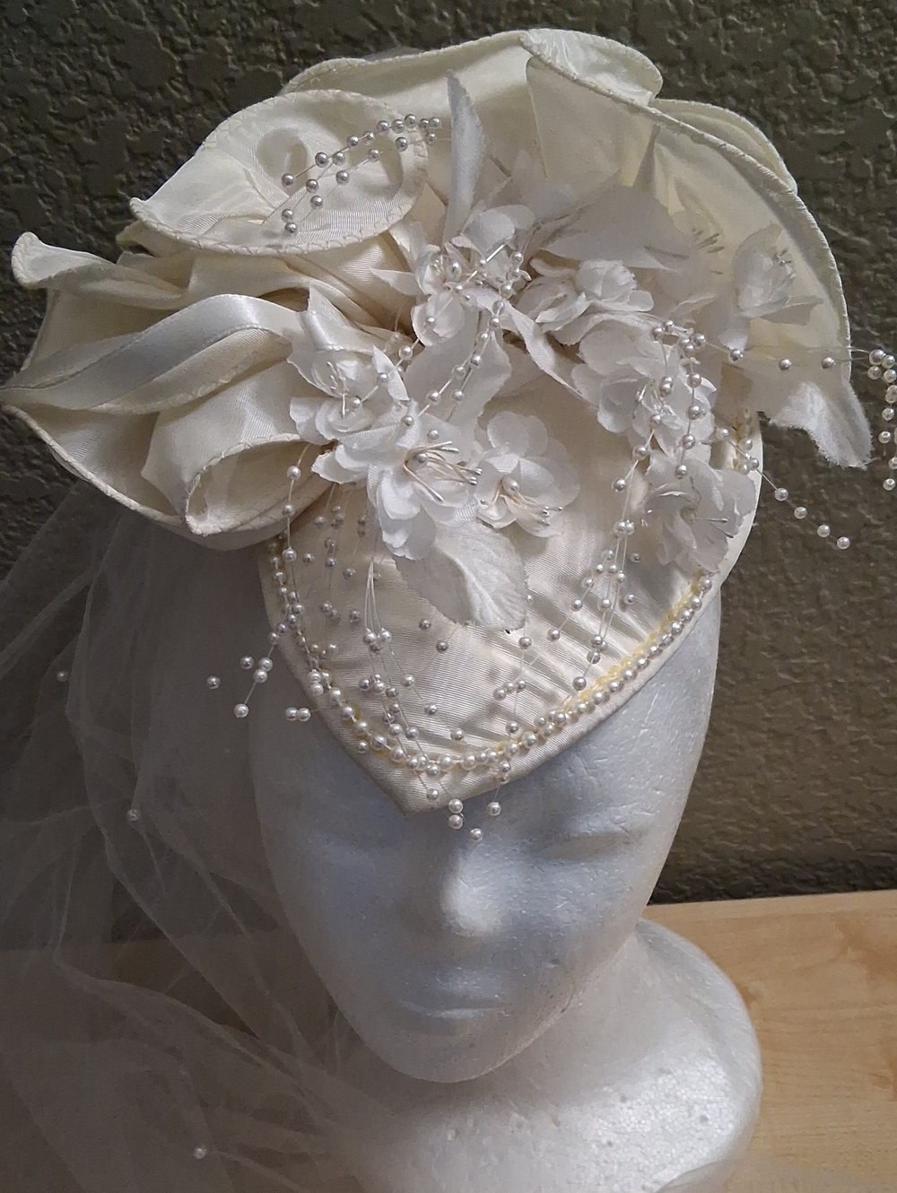 Ivory Floral Pearl Bridal Headpiece 1980's